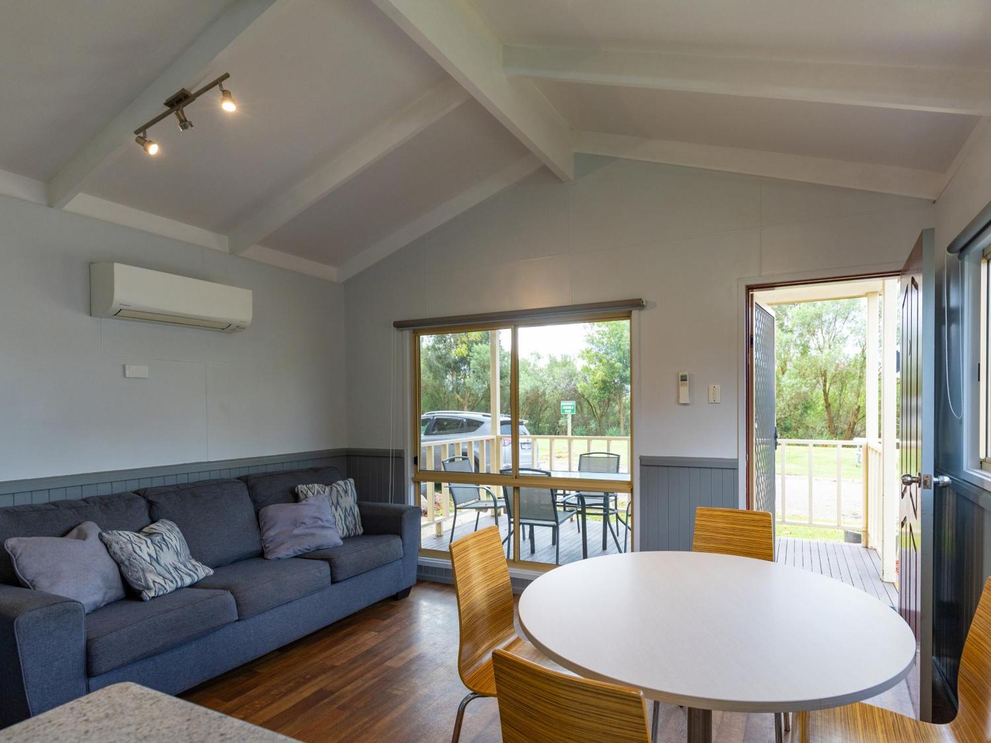 Nrma Bairnsdale Riverside Holiday Park Habitación foto