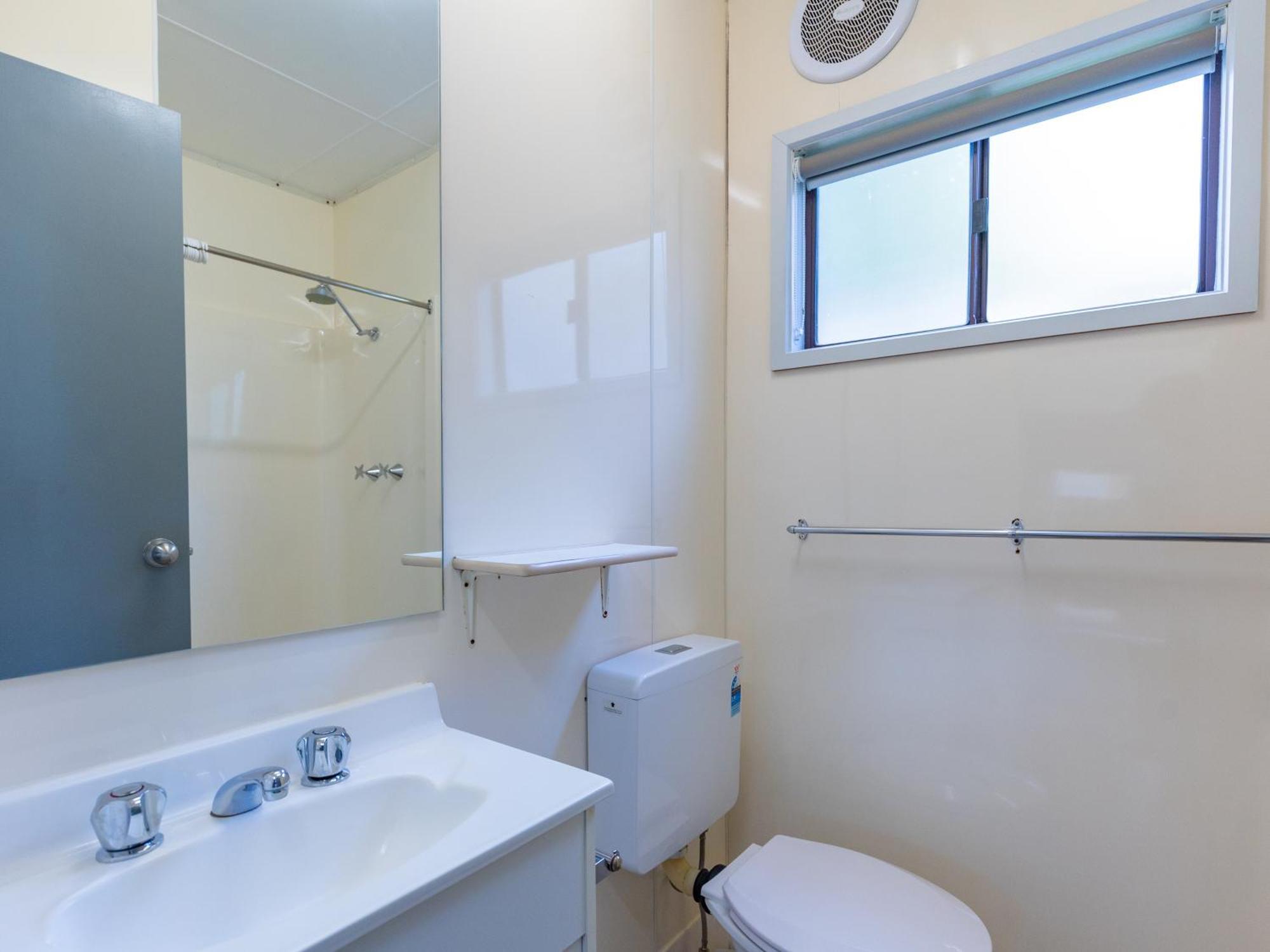 Nrma Bairnsdale Riverside Holiday Park Habitación foto