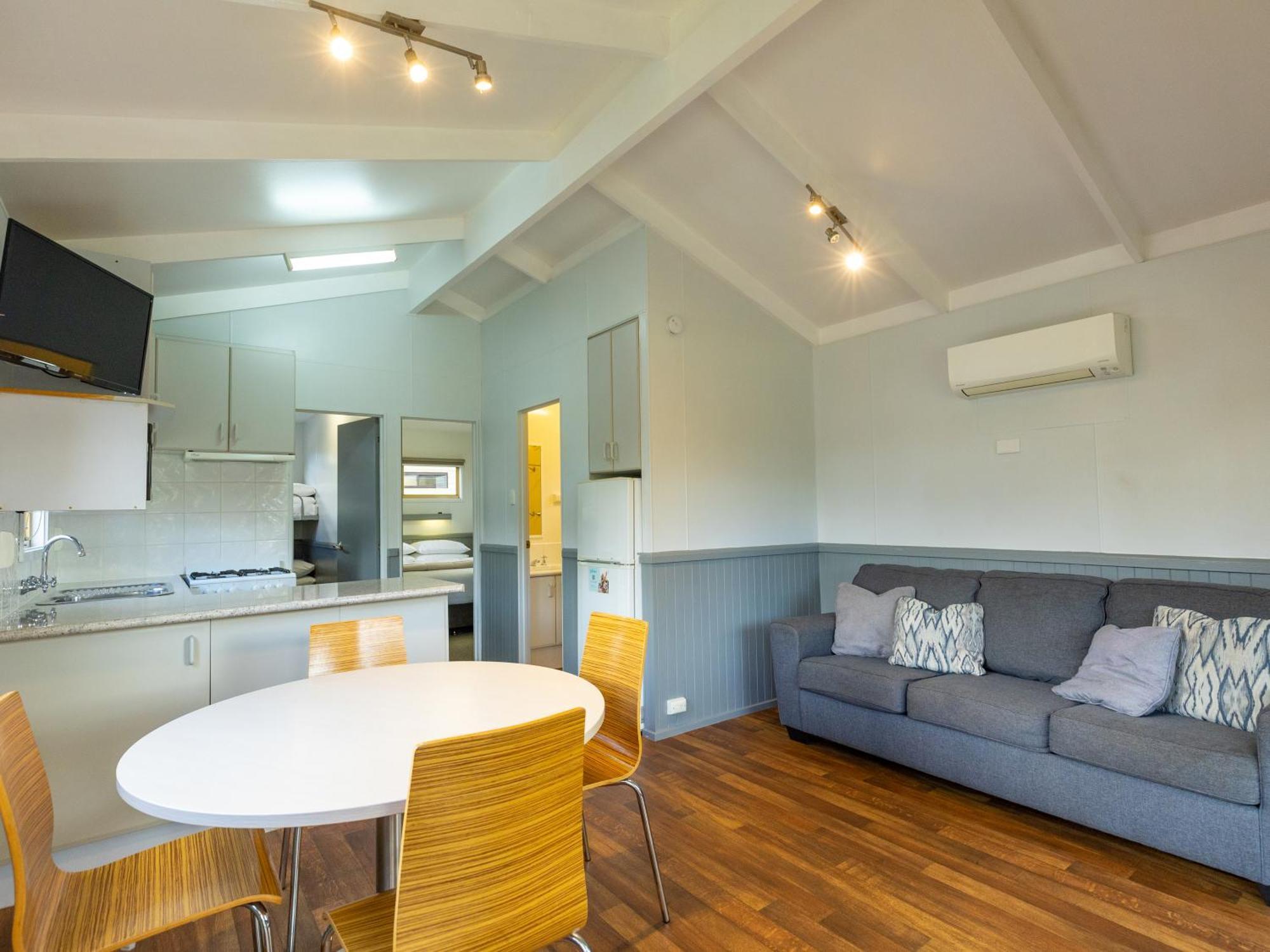 Nrma Bairnsdale Riverside Holiday Park Habitación foto