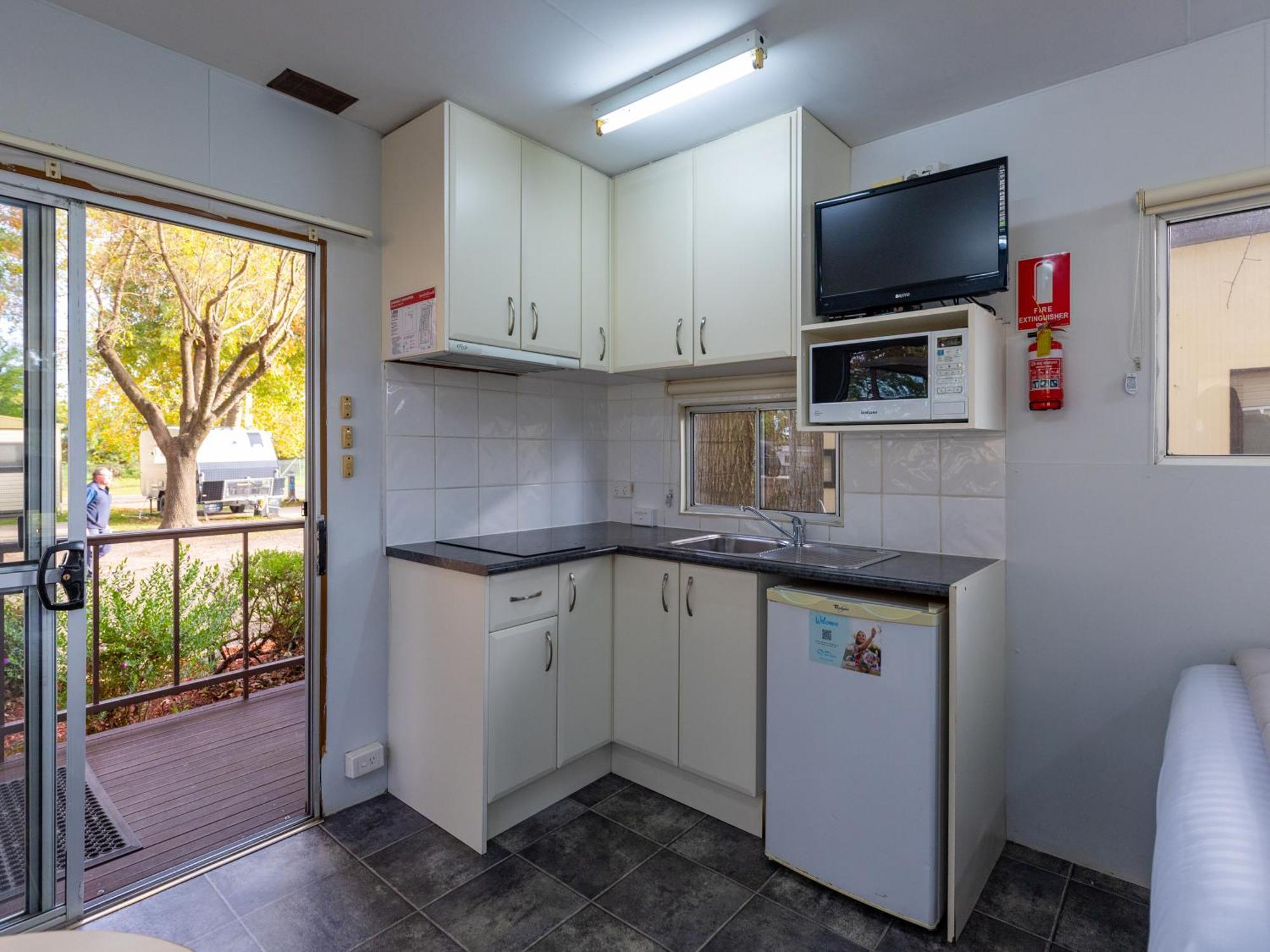 Nrma Bairnsdale Riverside Holiday Park Habitación foto