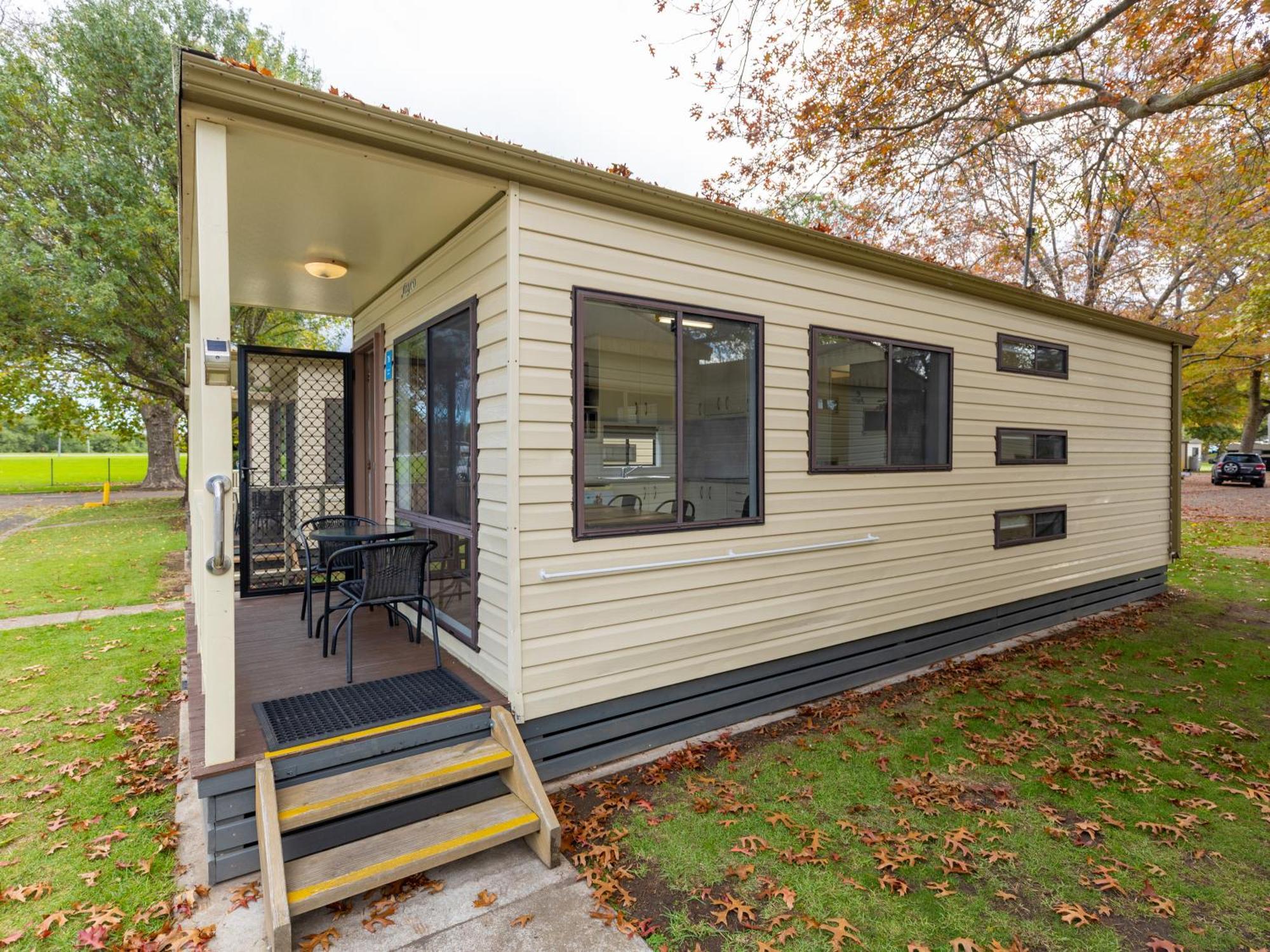 Nrma Bairnsdale Riverside Holiday Park Habitación foto