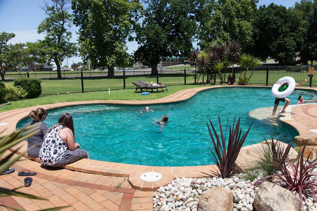Nrma Bairnsdale Riverside Holiday Park Exterior foto